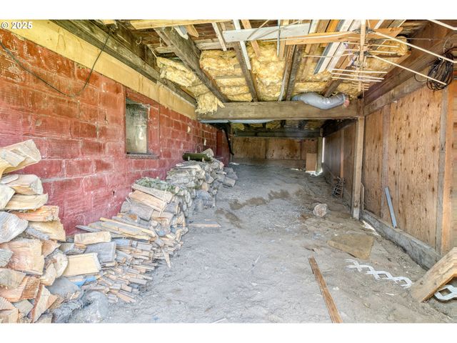 32650 OESTER Rd, Warren, OR 97053