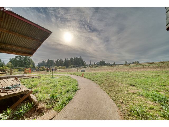 32650 OESTER Rd, Warren, OR 97053