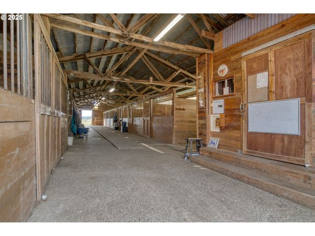 32650 OESTER Rd, Warren, OR 97053