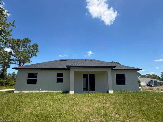908 Winters ST E, Lehigh Acres, FL 33974