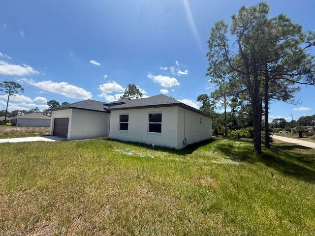 908 Winters ST E, Lehigh Acres, FL 33974