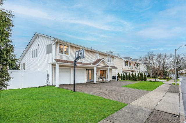 2686 Frances Street, Bellmore, NY 11710