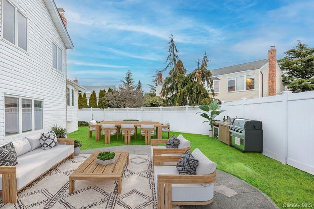 2686 Frances Street, Bellmore, NY 11710