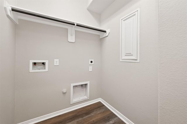 3111 Cambridge Falls Drive, Fresno, TX 77545