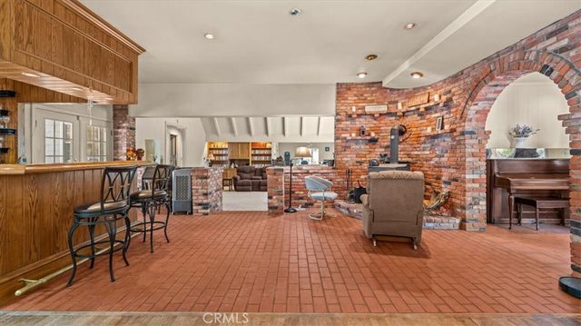5998 Pine Avenue, Angelus Oaks, CA 92305