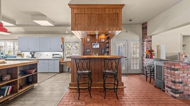 5998 Pine Avenue, Angelus Oaks, CA 92305