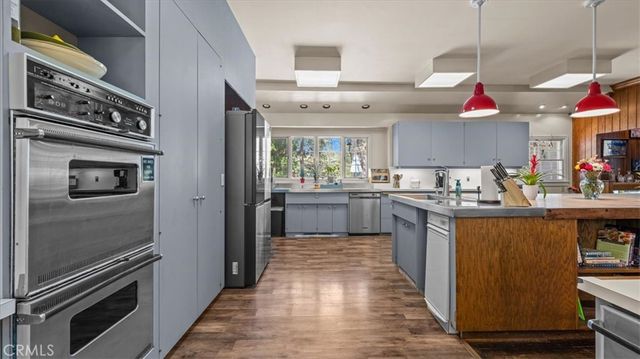5998 Pine Avenue, Angelus Oaks, CA 92305
