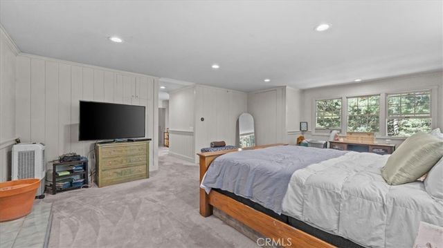 5998 Pine Avenue, Angelus Oaks, CA 92305