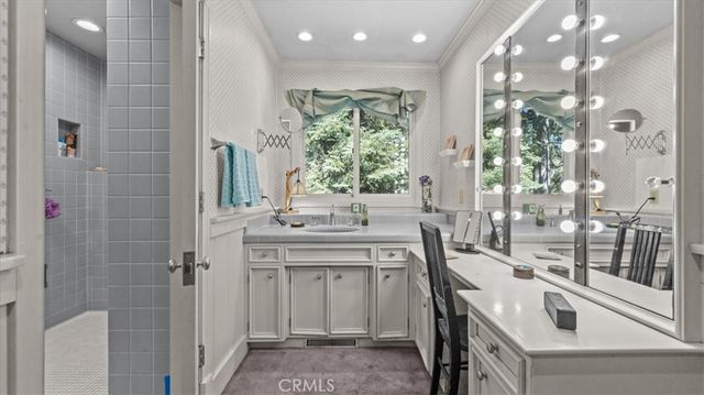 5998 Pine Avenue, Angelus Oaks, CA 92305