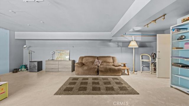 5998 Pine Avenue, Angelus Oaks, CA 92305
