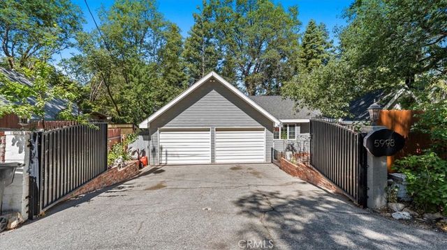 5998 Pine Avenue, Angelus Oaks, CA 92305
