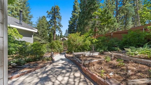 5998 Pine Avenue, Angelus Oaks, CA 92305