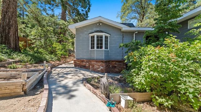 5998 Pine Avenue, Angelus Oaks, CA 92305
