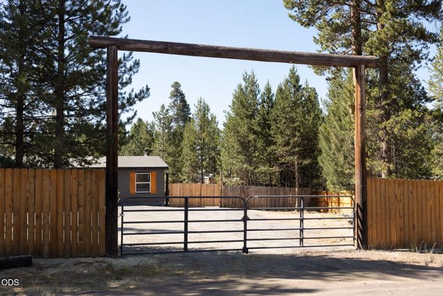 12234 Alderwood Drive, La Pine, OR 97739