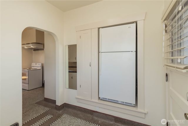 617 Burnett Avenue S, Renton, WA 98057