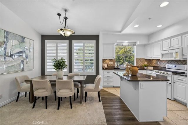 2212 Crescent Oak, Irvine, CA 92618