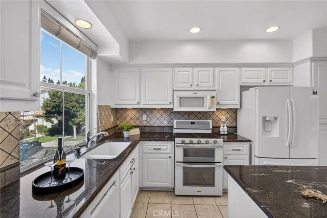 2212 Crescent Oak, Irvine, CA 92618