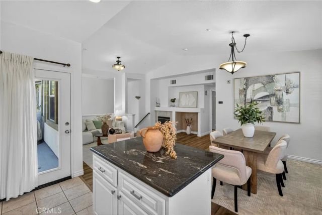 2212 Crescent Oak, Irvine, CA 92618