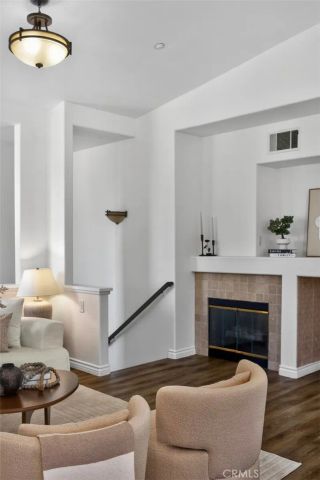 2212 Crescent Oak, Irvine, CA 92618