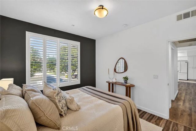 2212 Crescent Oak, Irvine, CA 92618