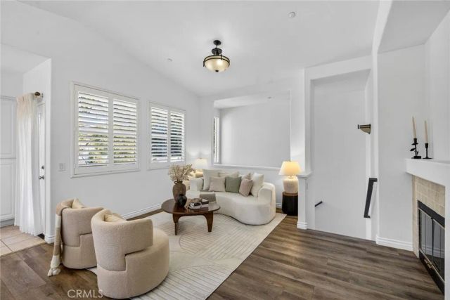 2212 Crescent Oak, Irvine, CA 92618