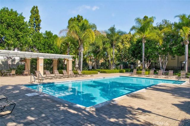 2212 Crescent Oak, Irvine, CA 92618