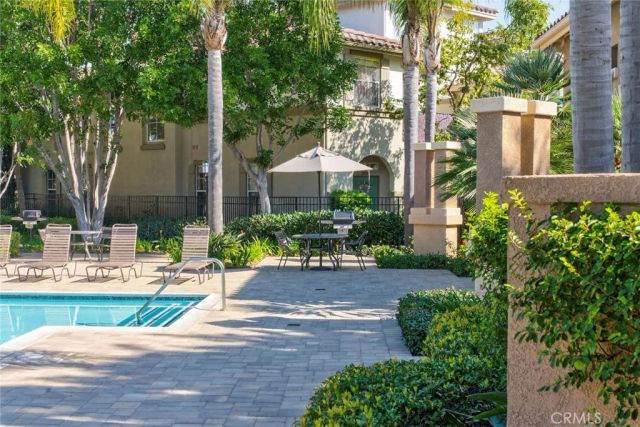 2212 Crescent Oak, Irvine, CA 92618