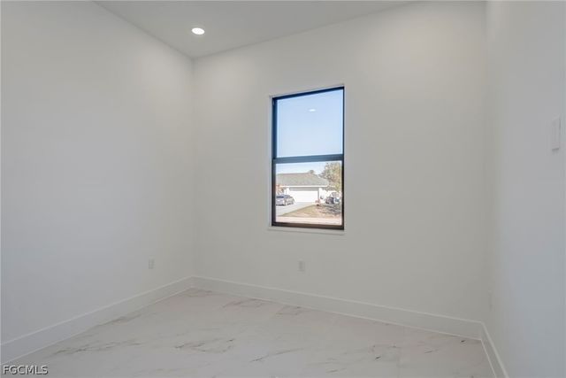 1827 Tomaso AVE, Lehigh Acres, FL 33972