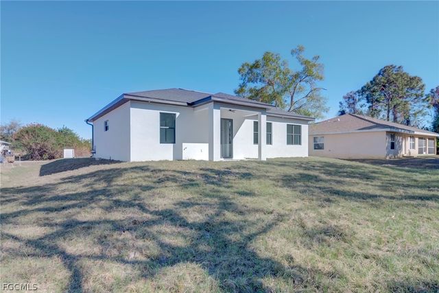 1827 Tomaso AVE, Lehigh Acres, FL 33972