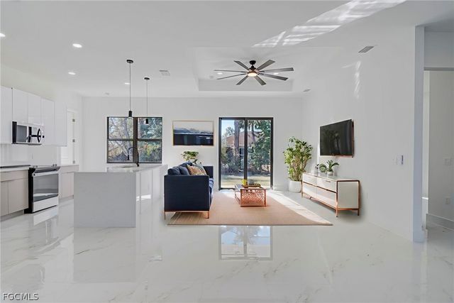 1827 Tomaso AVE, Lehigh Acres, FL 33972