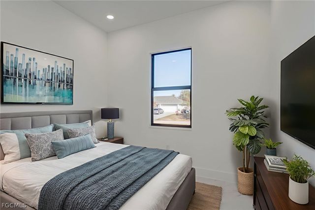 1827 Tomaso AVE, Lehigh Acres, FL 33972