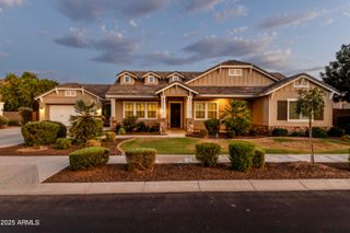 2825 E HARWELL Road, Phoenix, AZ 85042