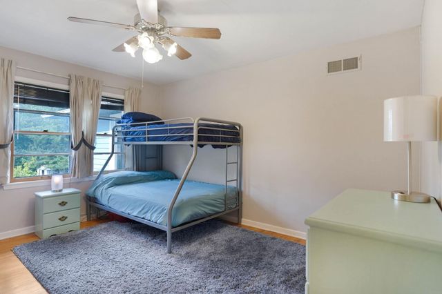 711 Cornwall Avenue, Waterloo, IA 50702