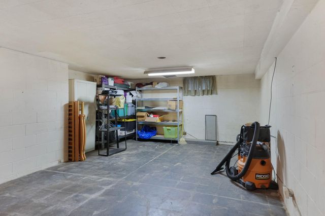 711 Cornwall Avenue, Waterloo, IA 50702