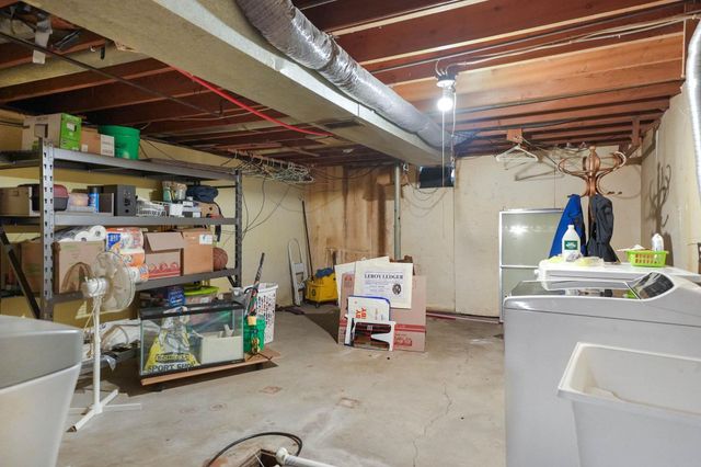 711 Cornwall Avenue, Waterloo, IA 50702