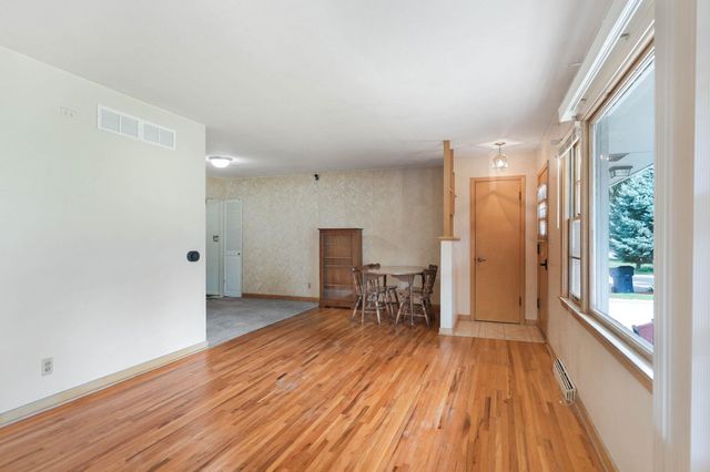 711 Cornwall Avenue, Waterloo, IA 50702