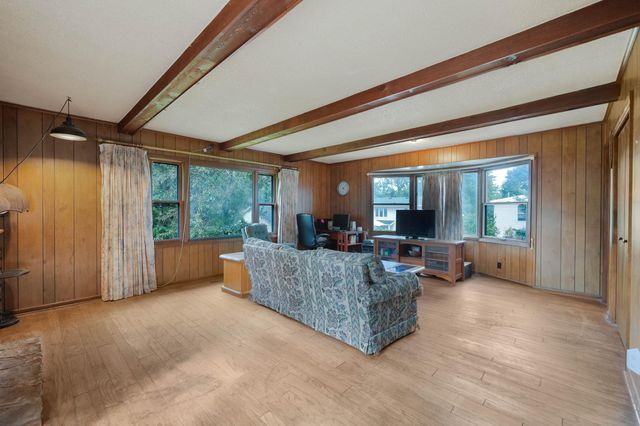 711 Cornwall Avenue, Waterloo, IA 50702