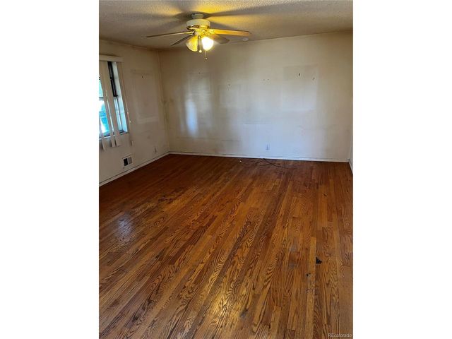 4950 Quentin St, Denver, CO 80239