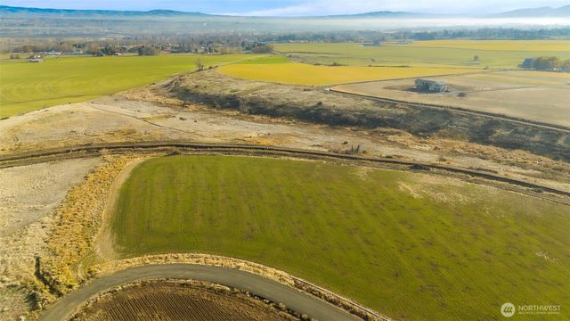 1681 Edge Bluff Loop, Ellensburg, WA 98926