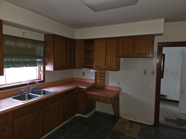 2219 Market Street, Blue Island, IL 60406