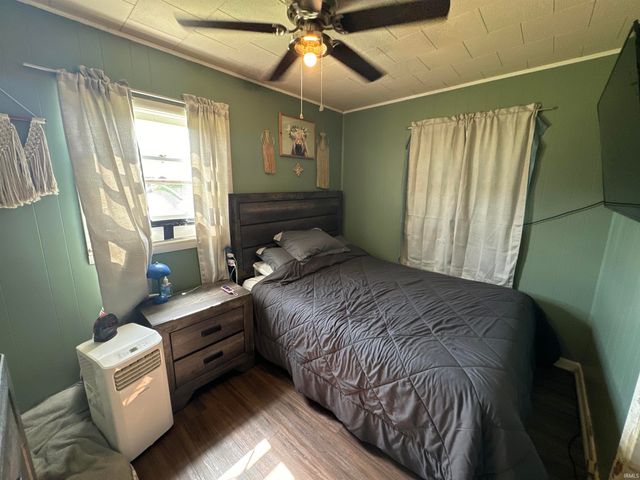 212 W Grissom Avenue, Mitchell, IN 47446