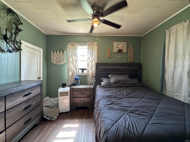 212 W Grissom Avenue, Mitchell, IN 47446