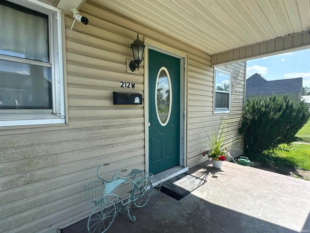 212 W Grissom Avenue, Mitchell, IN 47446