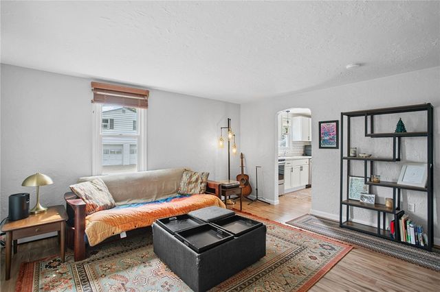 6601 Library Rd, South Park, PA 15129