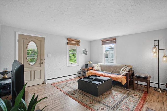 6601 Library Rd, South Park, PA 15129