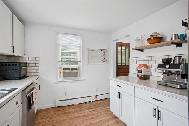 6601 Library Rd, South Park, PA 15129