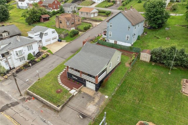 6601 Library Rd, South Park, PA 15129