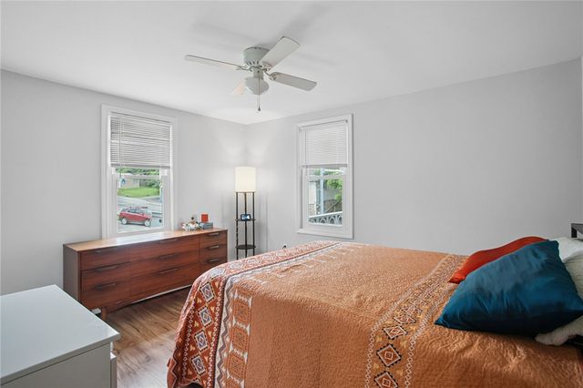 6601 Library Rd, South Park, PA 15129