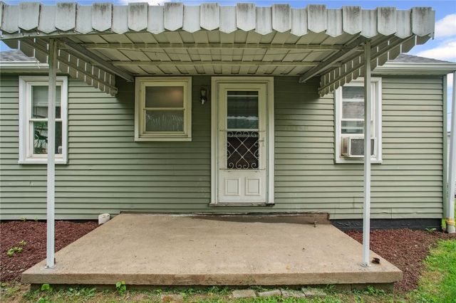 6601 Library Rd, South Park, PA 15129