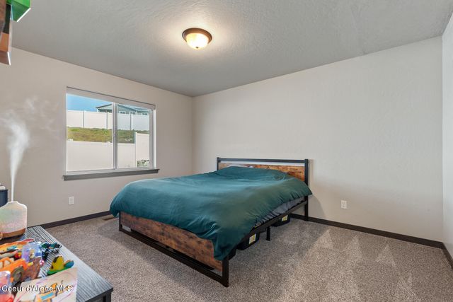 12726 N Cavanaugh Dr, Rathdrum, ID 83858
